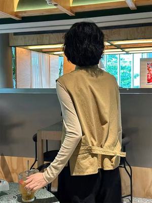日系レトロベストガール2025新型春のノースリーブキャンバス肩重ね着トップスデザイン感が小粋